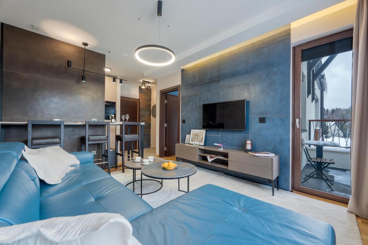 Royal Blue Wellness & Apartment *